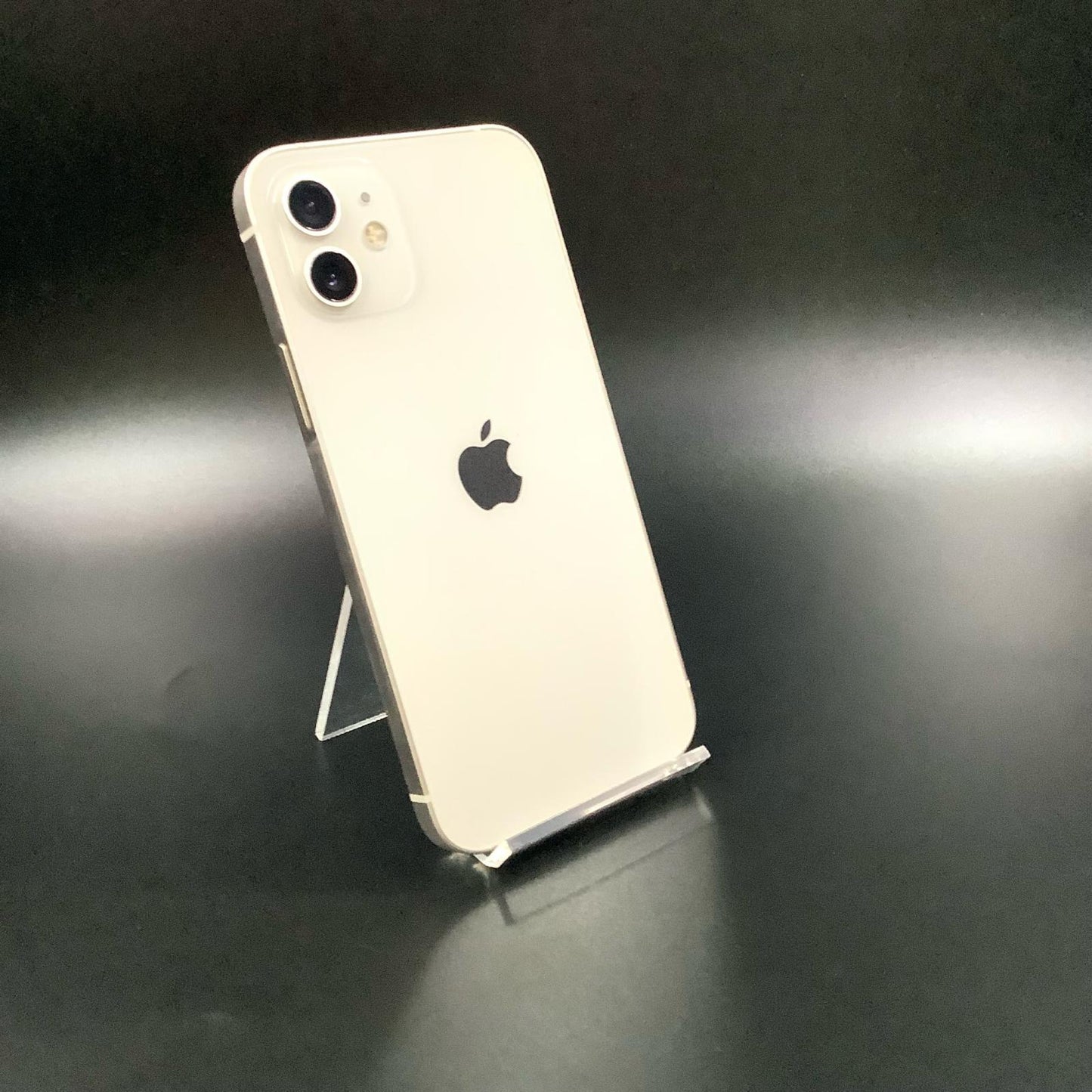 【最速発送】Apple iPhone iPhone 12 64GB ホワイト au【難有】 79%