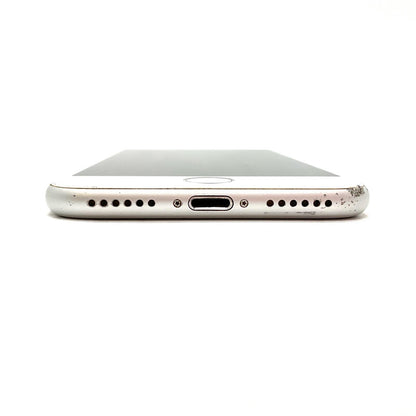 【全額返金保証】【最速発送】Apple iPhone iPhone 7 128GB シルバー au 白ロム 動作確認済 72%