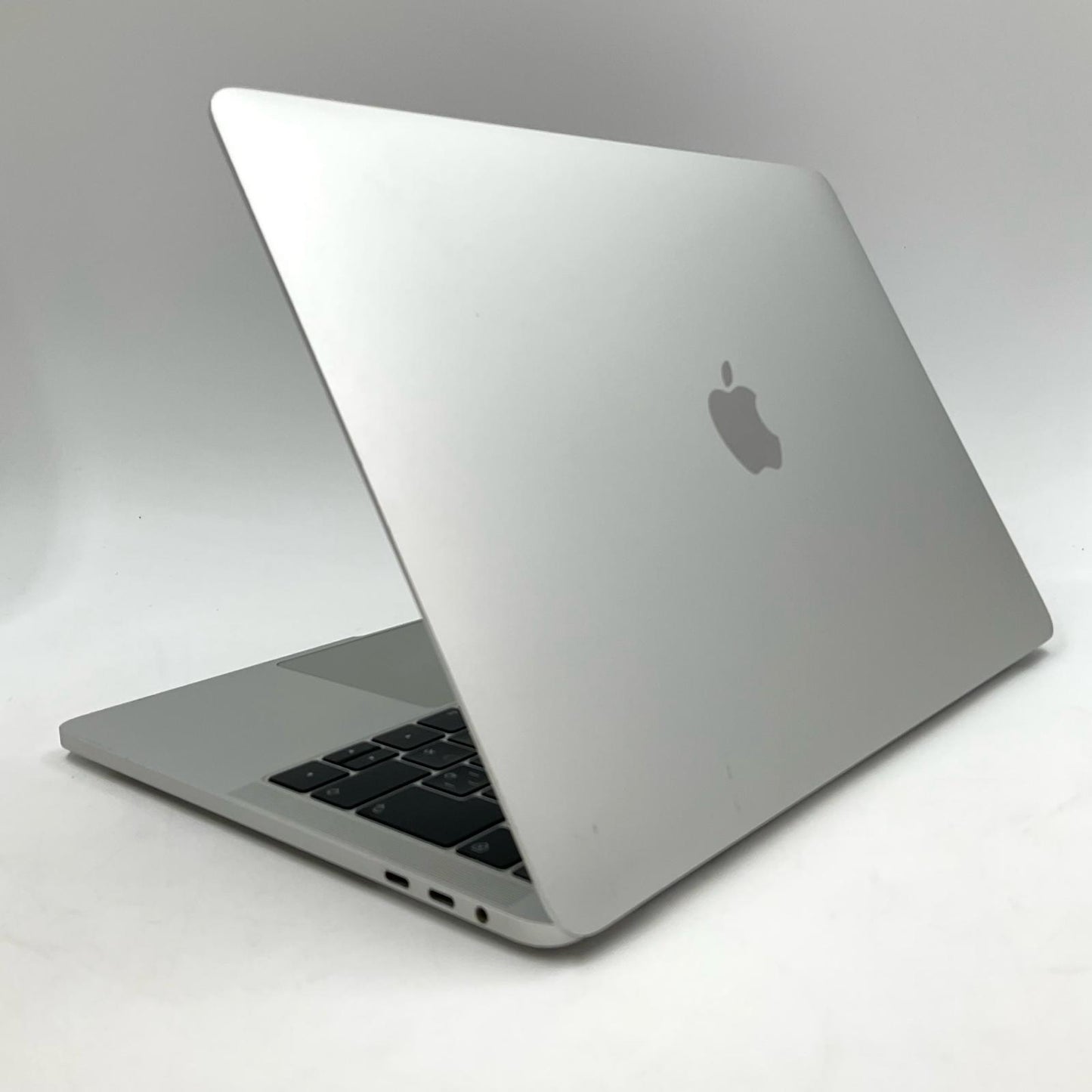 【全額返金保証】【最速発送】Apple MacBook Pro 13インチ 2018 2.7 GHz クアッドコアIntel Core i7 16GB 2133 MHz LPDDR3 512GB シルバー 動作確認済