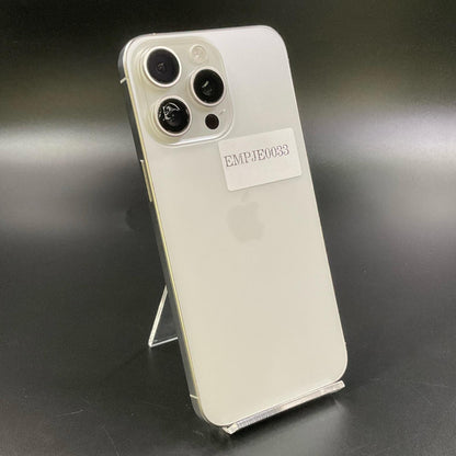 【最速発送】Apple iPhone iPhone 15 Pro Max 1TB White Titanium docomo SIMフリー 白ロム【難有】 95%