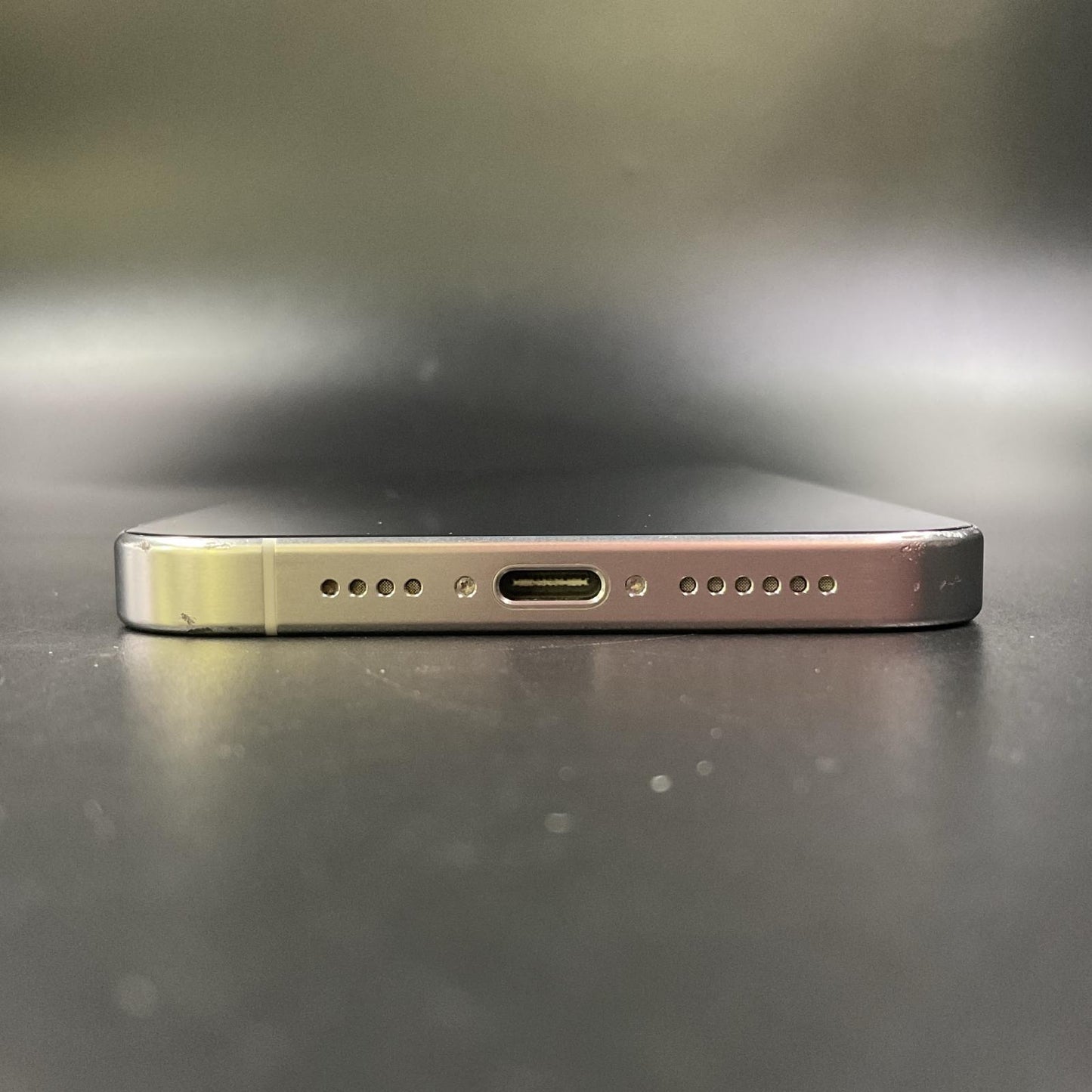 【最速発送】Apple iPhone iPhone 15 Pro Max 1TB White Titanium docomo SIMフリー 白ロム【難有】 95%
