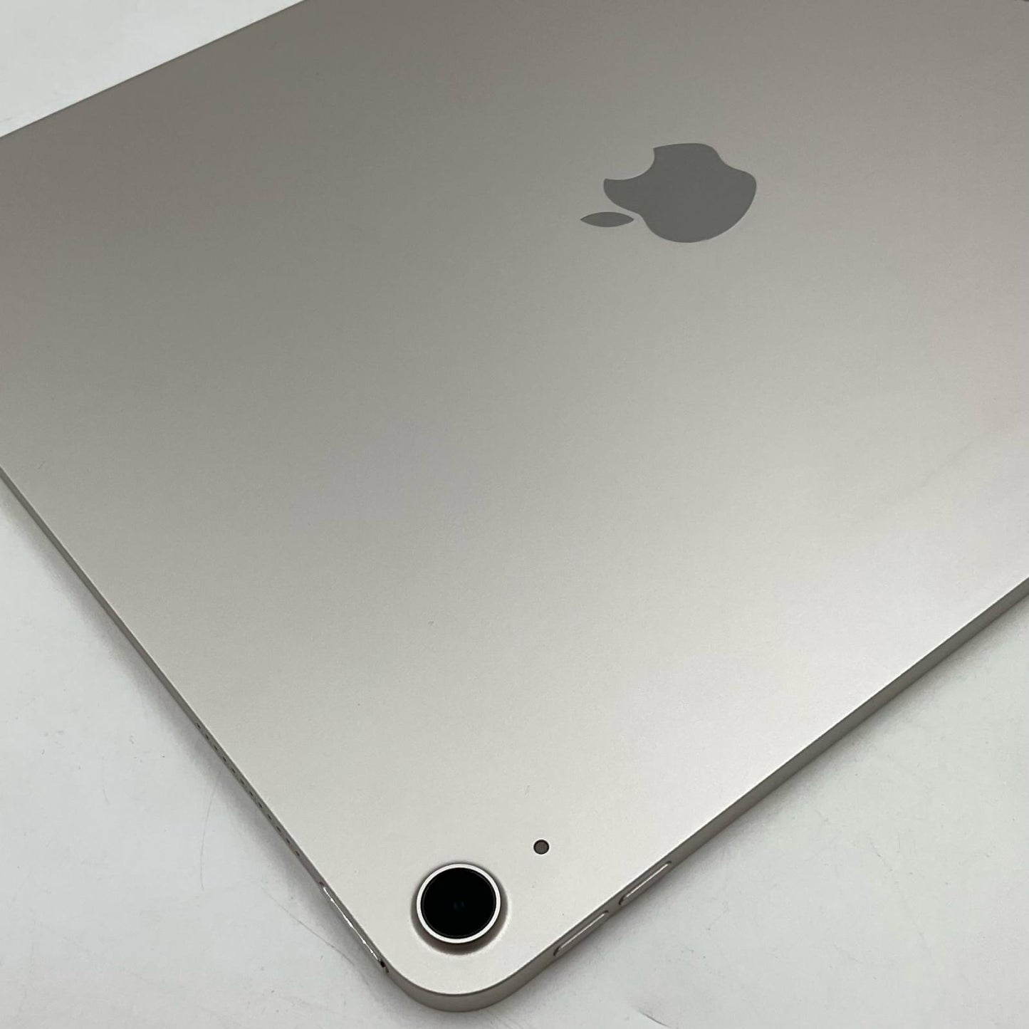 【全額返金保証】【最速発送】Apple iPad Air M2 13インチ 128GB スターライト Wi-Fi 美品 動作確認済