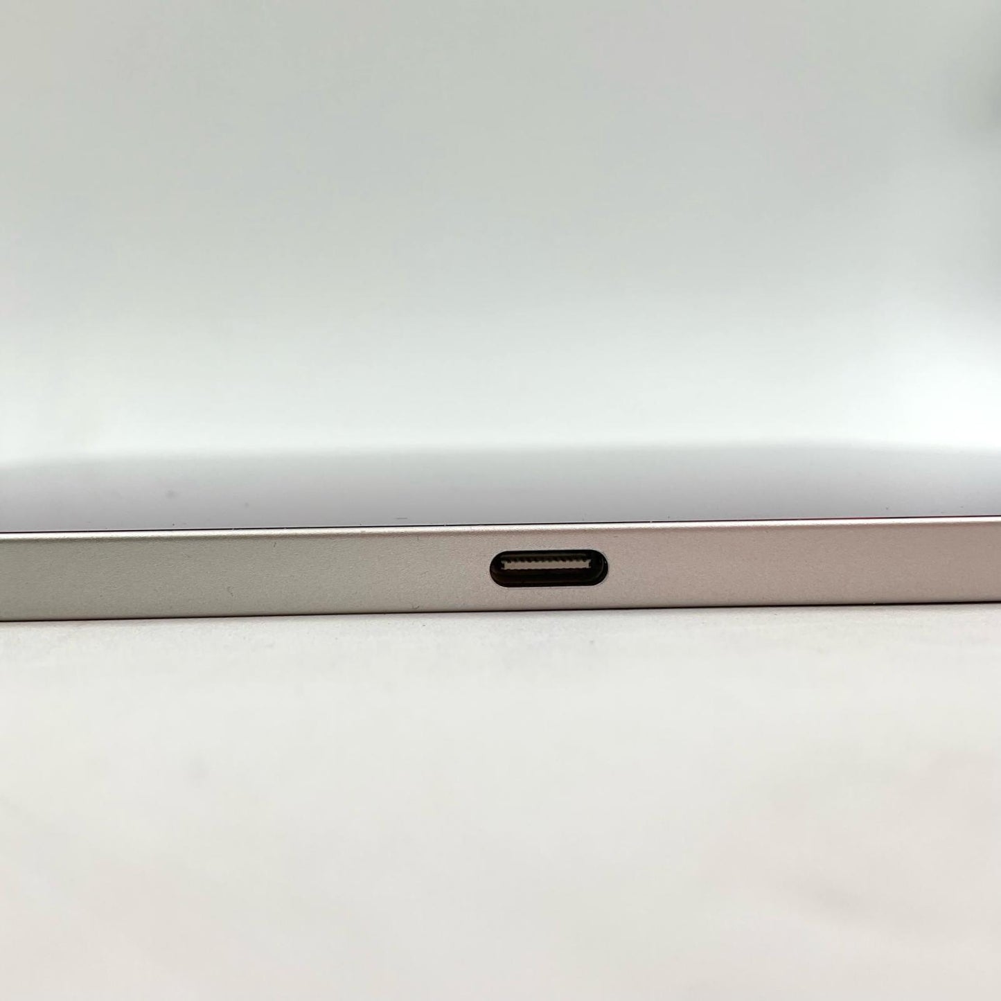 【全額返金保証】【最速発送】Apple iPad Air M2 13インチ 128GB スターライト Wi-Fi 美品 動作確認済