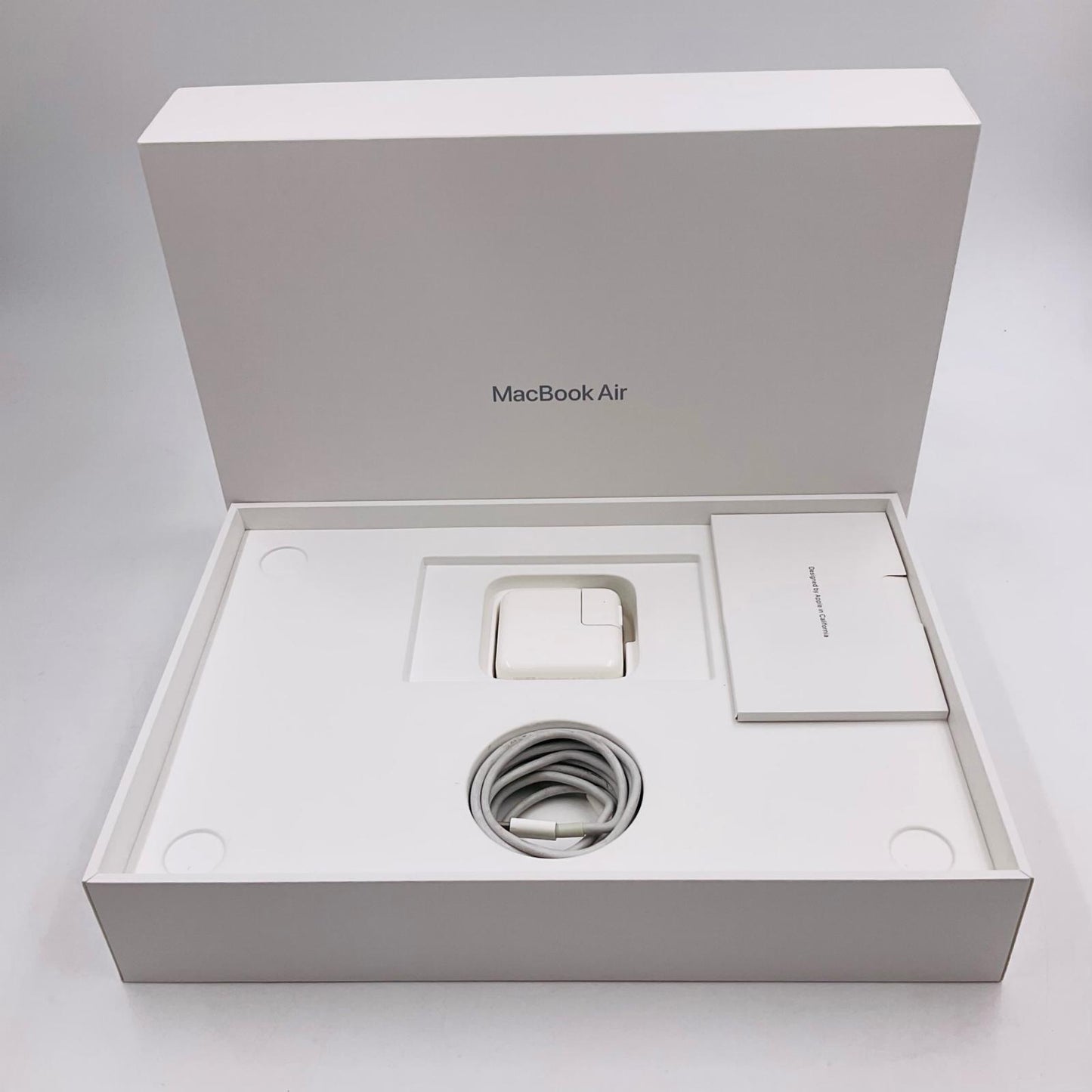 【全額返金保証】【最速発送】Apple MacBook Air 13.3インチ 2020 Apple M1 8GB 512GB シルバー 85.6% 美品 動作確認済