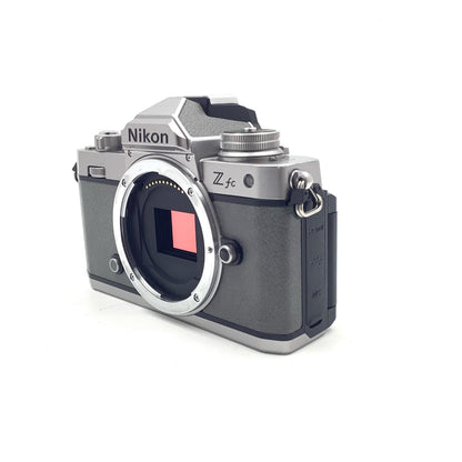【全額返金保証】【最速発送】Nikon デジタル一眼 Z fc ボディ シルバー 美品 動作確認済