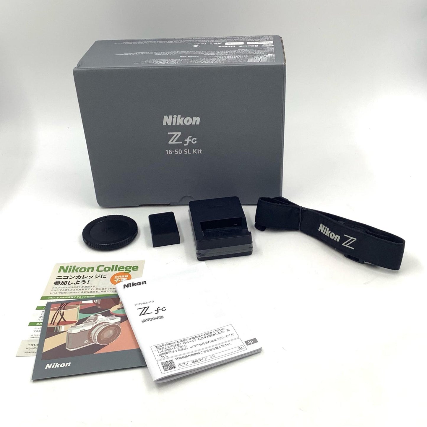 【全額返金保証】【最速発送】Nikon デジタル一眼 Z fc ボディ シルバー 美品 動作確認済