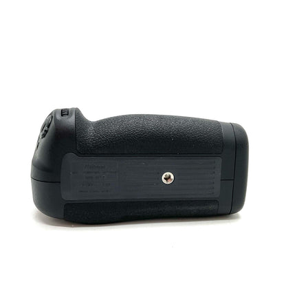 【全額返金保証】【最速発送】Nikon ニコン マルチパワーバッテリーパック MB-D17 美品 動作確認済