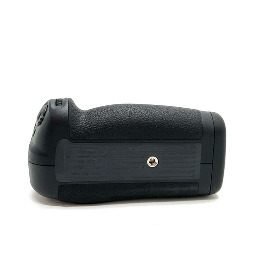 【全額返金保証】【最速発送】Nikon ニコン マルチパワーバッテリーパック MB-D17 美品 動作確認済