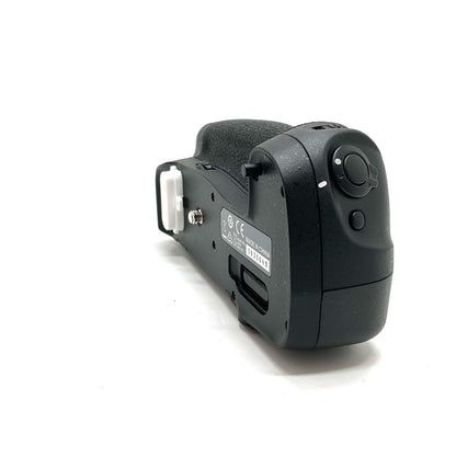 【全額返金保証】【最速発送】Nikon ニコン マルチパワーバッテリーパック MB-D17 美品 動作確認済
