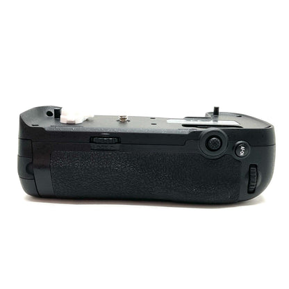 【全額返金保証】【最速発送】Nikon ニコン マルチパワーバッテリーパック MB-D17 美品 動作確認済