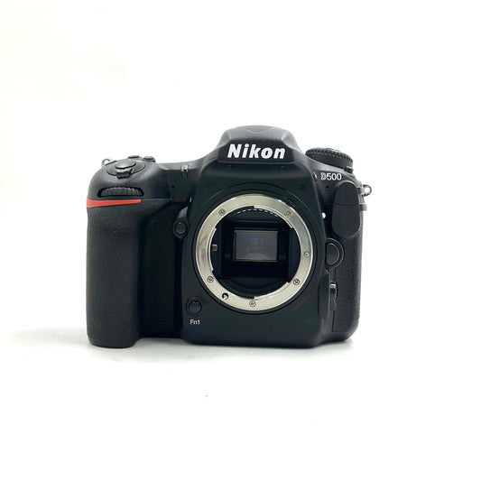 【全額返金保証】【最速発送】Nikon デジタル一眼 D500 ボディ ブラック 美品 動作確認済