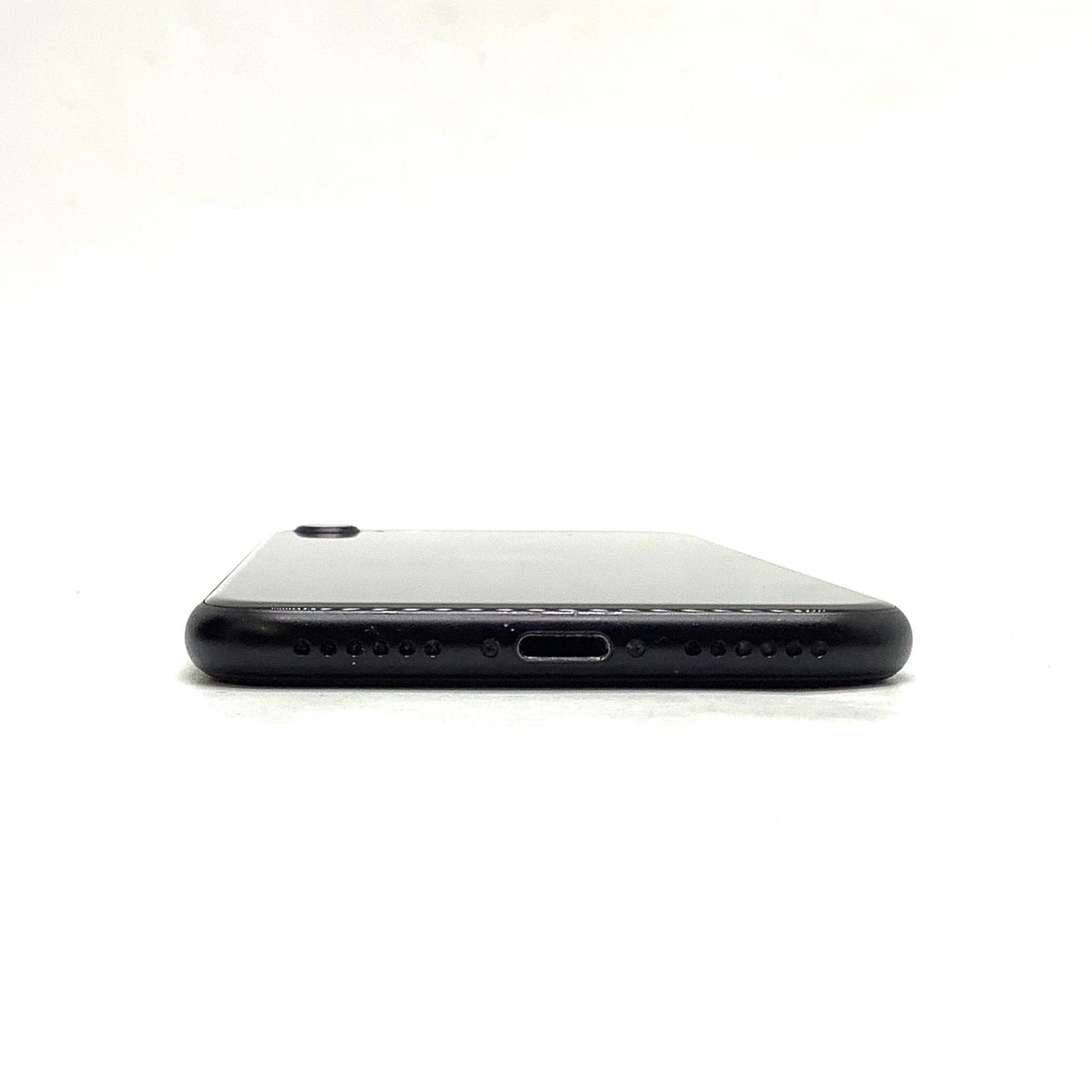【全額返金保証】【最速発送】Apple iPhone iPhone SE（第2世代） 64GB ブラック Softbank 白ロム 動作確認済 72%