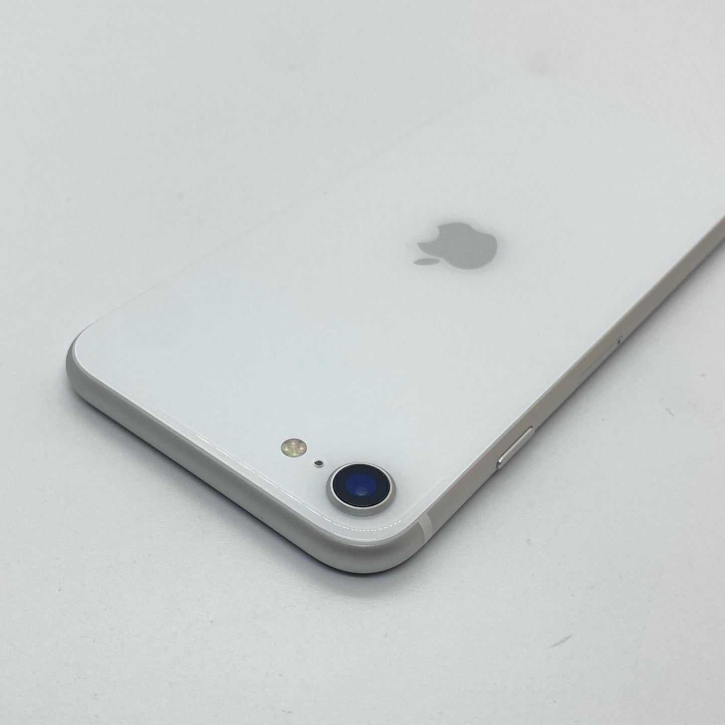 【全額返金保証】【最速発送】Apple iPhone iPhone SE（第2世代） 64GB ホワイト Softbank 白ロム 動作確認済 86%
