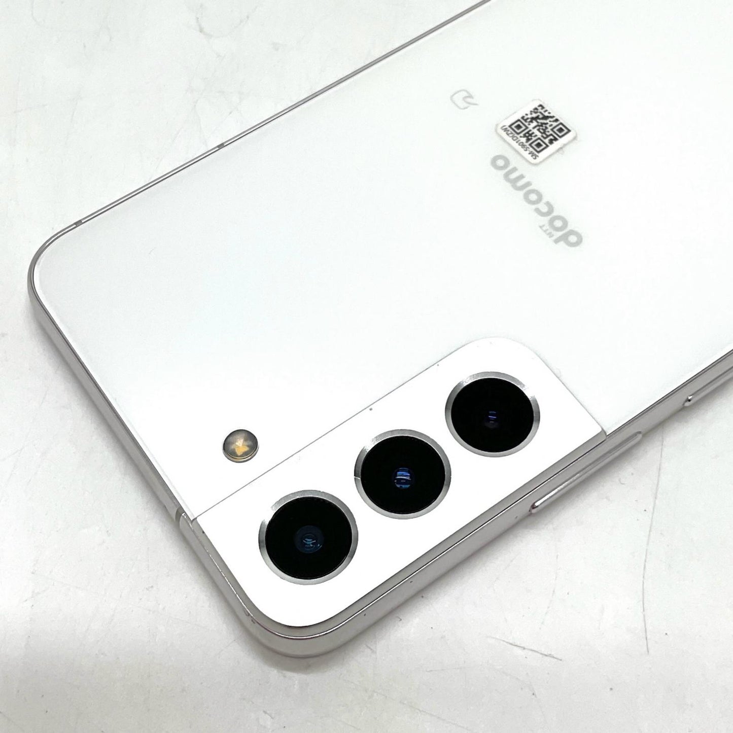 【全額返金保証】【最速発送】SAMSUNG Galaxy S22 256GB ファントムホワイト docomo SC-51C 白ロム 動作確認済