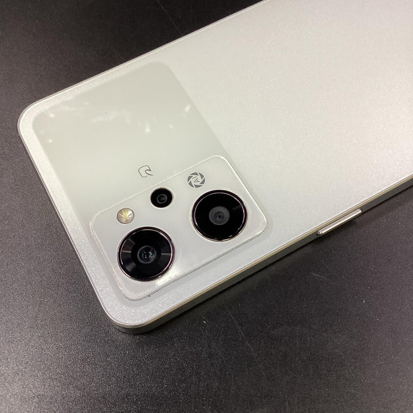 【全額返金保証】【最速発送】OPPO Reno 9A 128GB ムーンホワイト Y!mobile A301OP 白ロム 美品 動作確認済