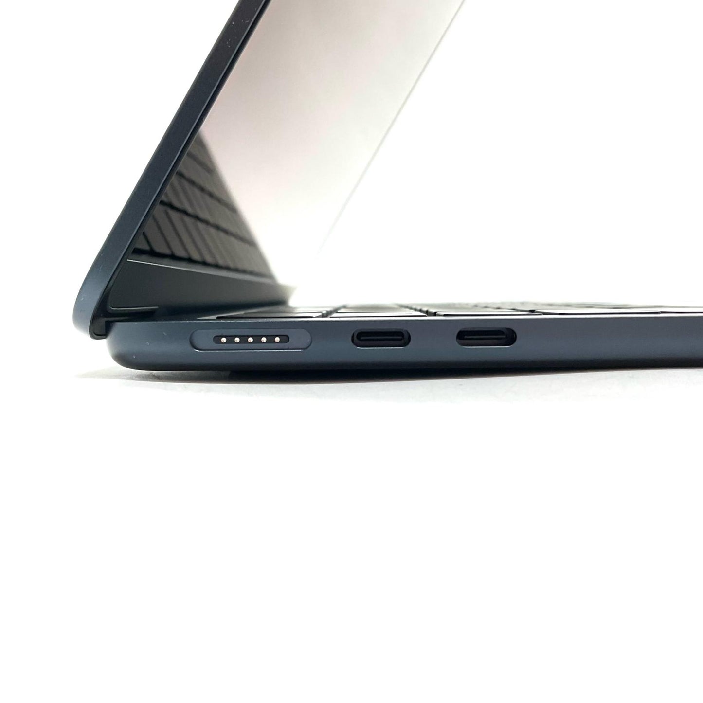 【全額返金保証】【最速発送】Apple MacBook Air 13.6インチ 2022 M2 8コア 16GB 256GB ミッドナイト 100% 超美品 動作確認済