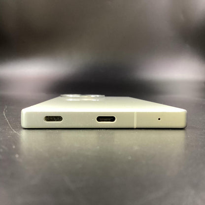 【最速発送】SHARP AQUOS R9 256GB ホワイト SIMフリー SH-M28 白ロム【難有】