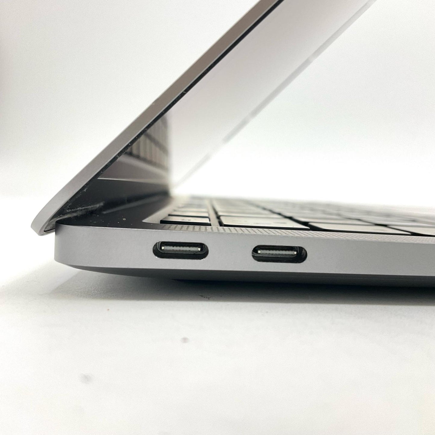 【最速発送】Apple MacBook Air 13インチ 2020 Intel core i3 1.1GHz 8GB 256GB スペースグレイ 74%【難有】