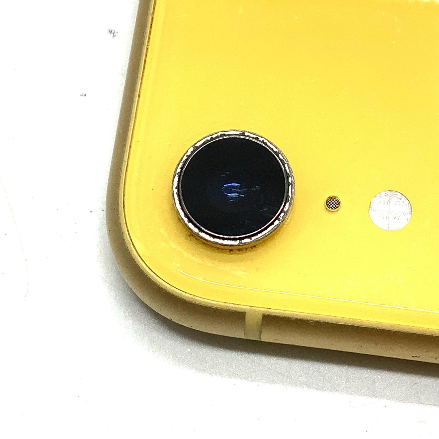 【全額返金保証】【最速発送】Apple iPhone iPhone XR 64GB イエロー au 白ロム 動作確認済 81%