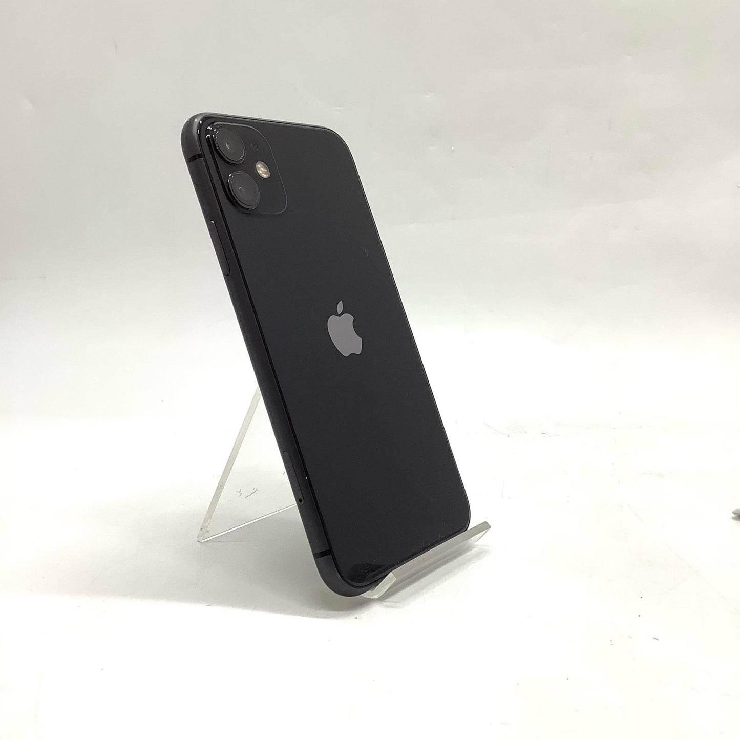【最速発送】Apple iPhone iPhone 11 64GB ブラック docomo 白ロム【難有】 74%
