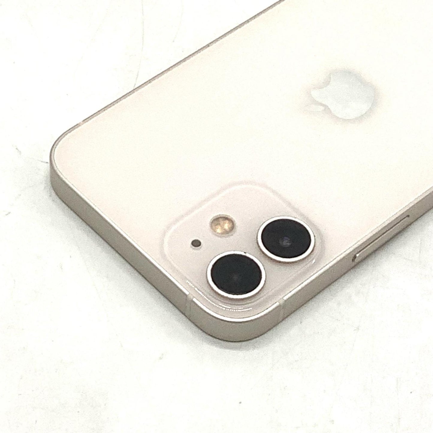 【全額返金保証】【最速発送】Apple iPhone iPhone 12 mini 64GB ホワイト docomo 白ロム 動作確認済 70%