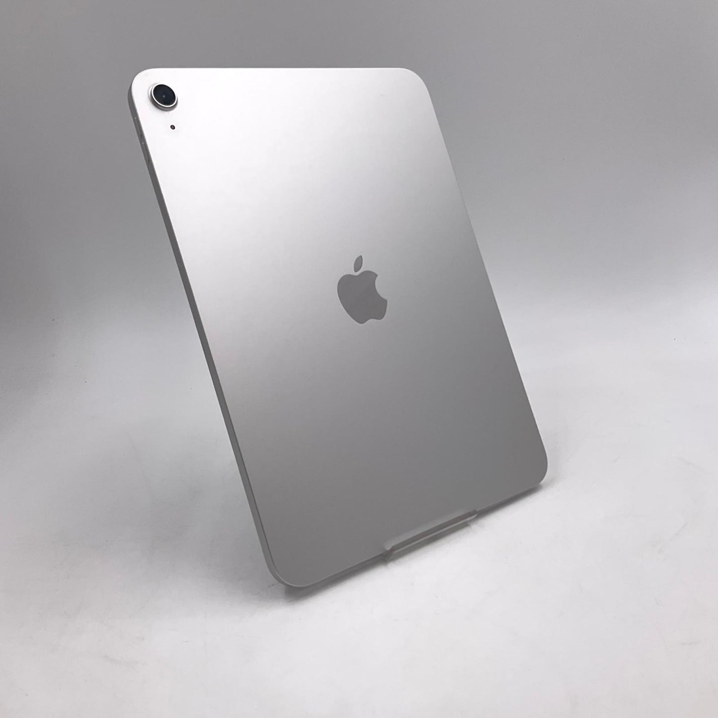 【全額返金保証】【最速発送】Apple iPad iPad (A16) 11インチ 128GB シルバー Wi-Fi 超美品 動作確認済