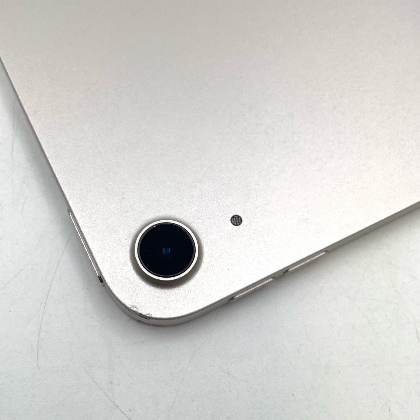 【全額返金保証】【最速発送】Apple iPad Air 10.9インチ 第5世代 64GB スターライト Wi-Fi 美品 動作確認済