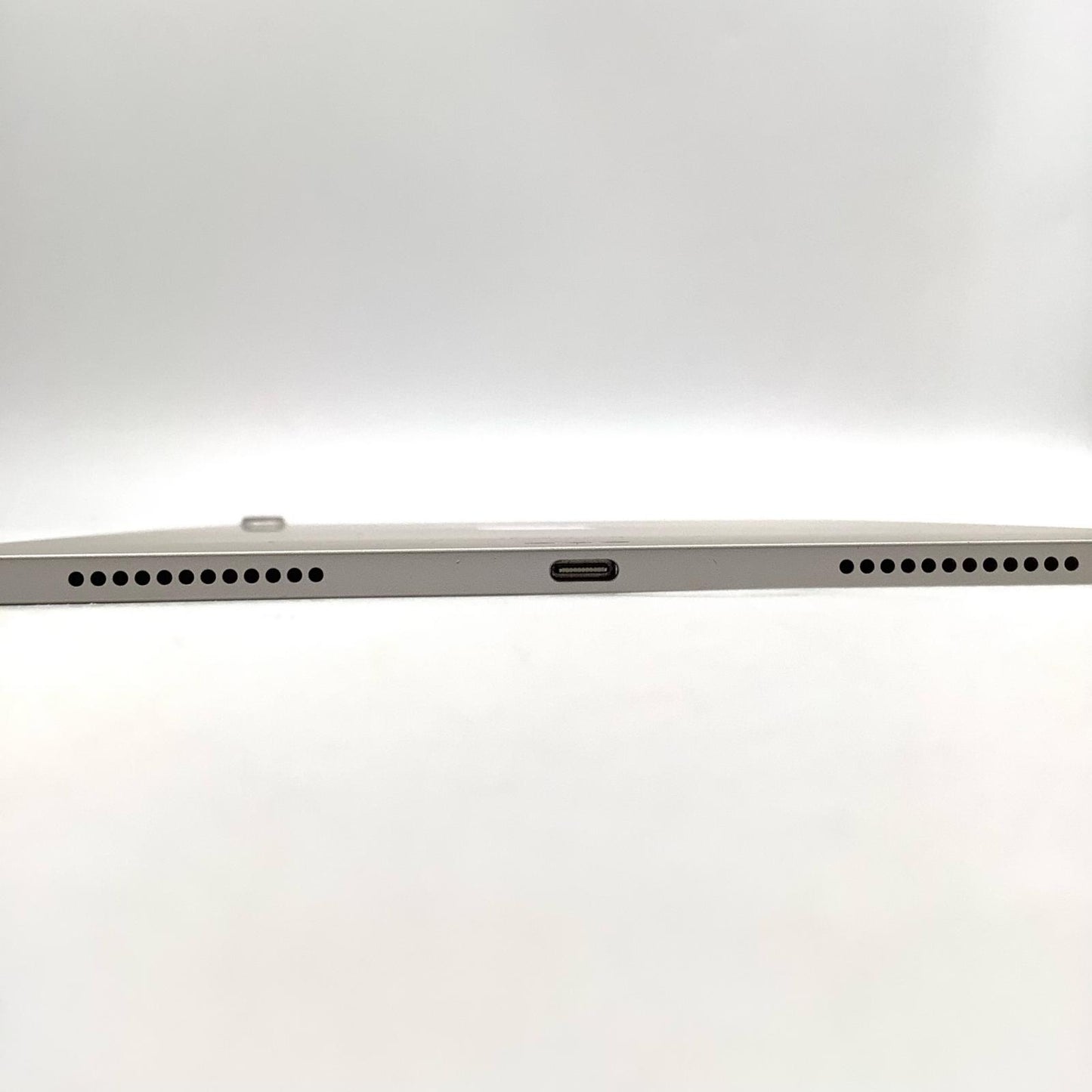 【全額返金保証】【最速発送】Apple iPad Air 10.9インチ 第5世代 64GB スターライト Wi-Fi 美品 動作確認済