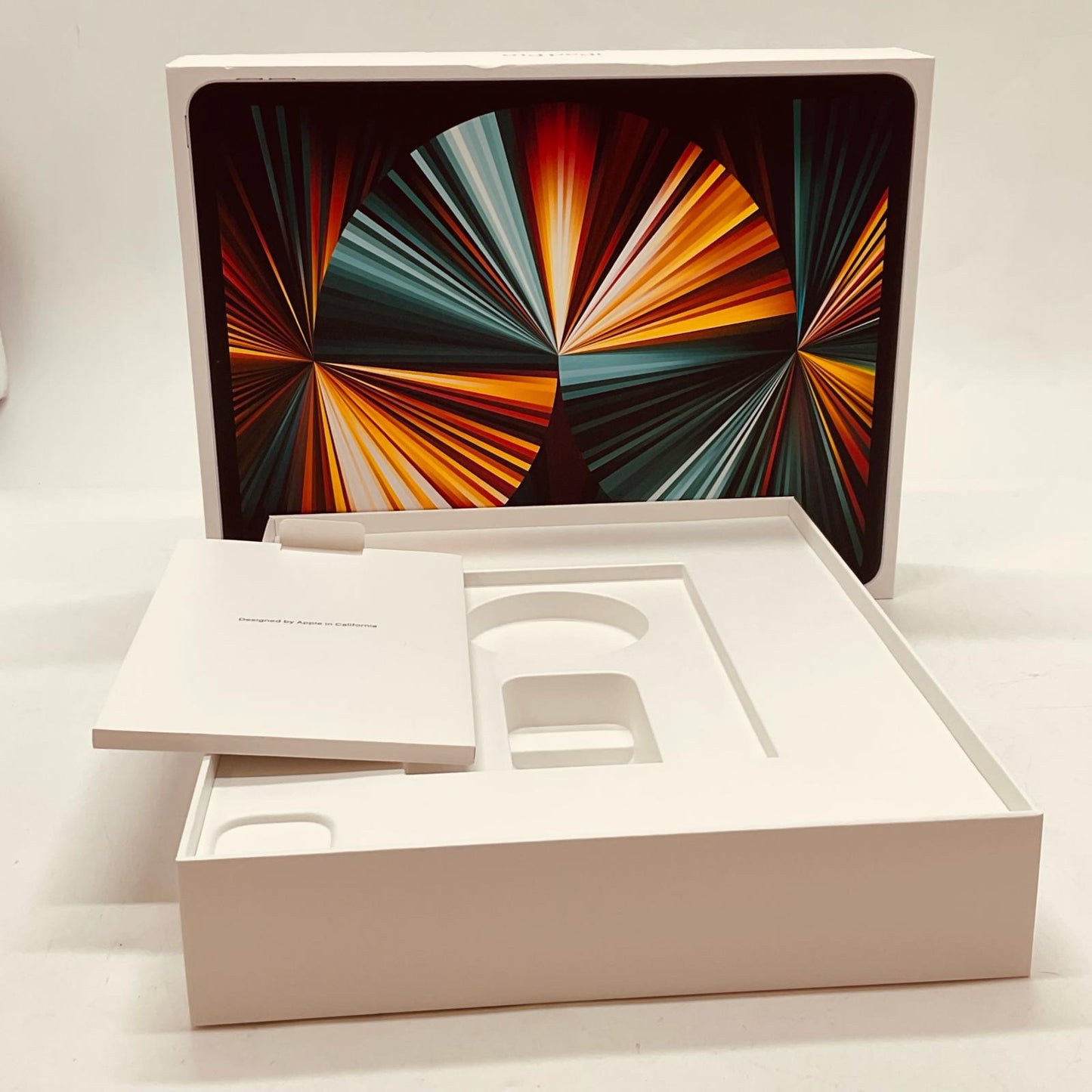 【全額返金保証】【最速発送】Apple iPad Pro 12.9インチ 第5世代 512GB シルバー Wi-Fi 美品 動作確認済