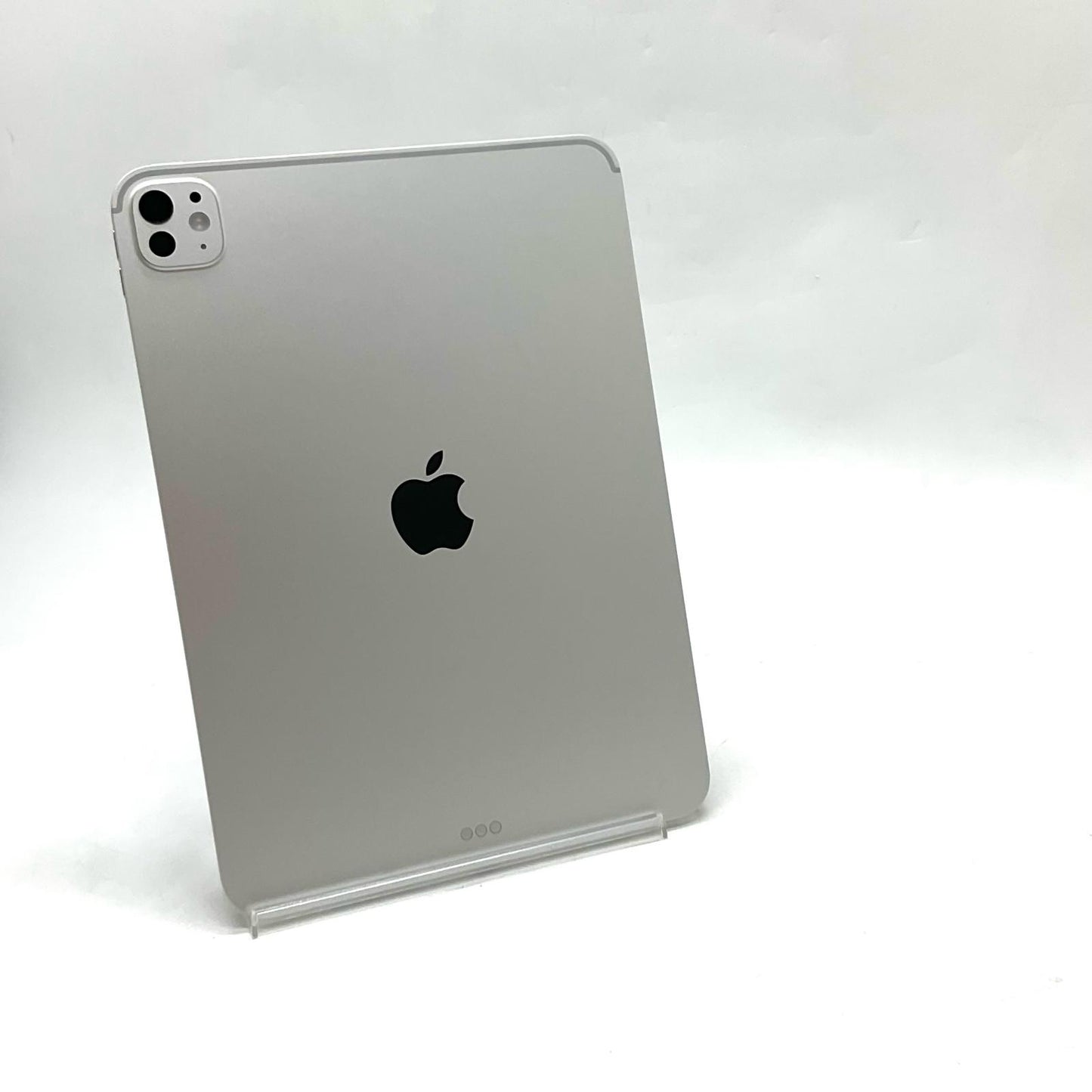 【全額返金保証】【最速発送】Apple iPad Pro (M5) Standard Glass 11インチ 512GB シルバー Wi-Fi 超美品 動作確認済