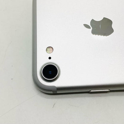 【全額返金保証】【最速発送】Apple iPhone iPhone 7 128GB シルバー au 白ロム 動作確認済 60%