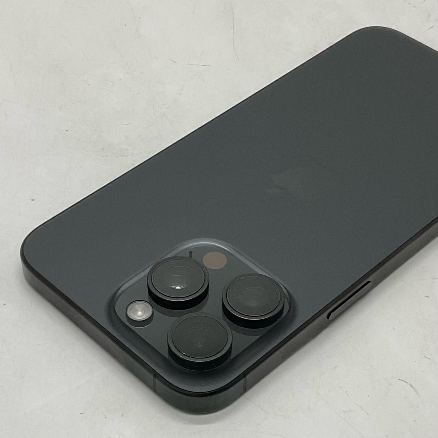 【全額返金保証】【最速発送】Apple iPhone iPhone 15 Pro Max 512GB ブラックチタニウム SIMフリー 白ロム 美品 動作確認済 87%
