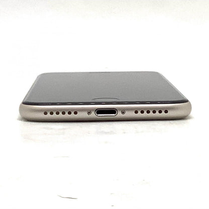 【全額返金保証】【最速発送】Apple iPhone iPhone SE（第3世代） 64GB スターライト au 白ロム 美品 動作確認済 83%