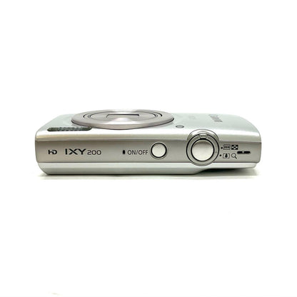 【全額返金保証】【最速発送】Canon コンパクトデジタルカメラ IXY 200 [シルバー] 美品 動作確認済