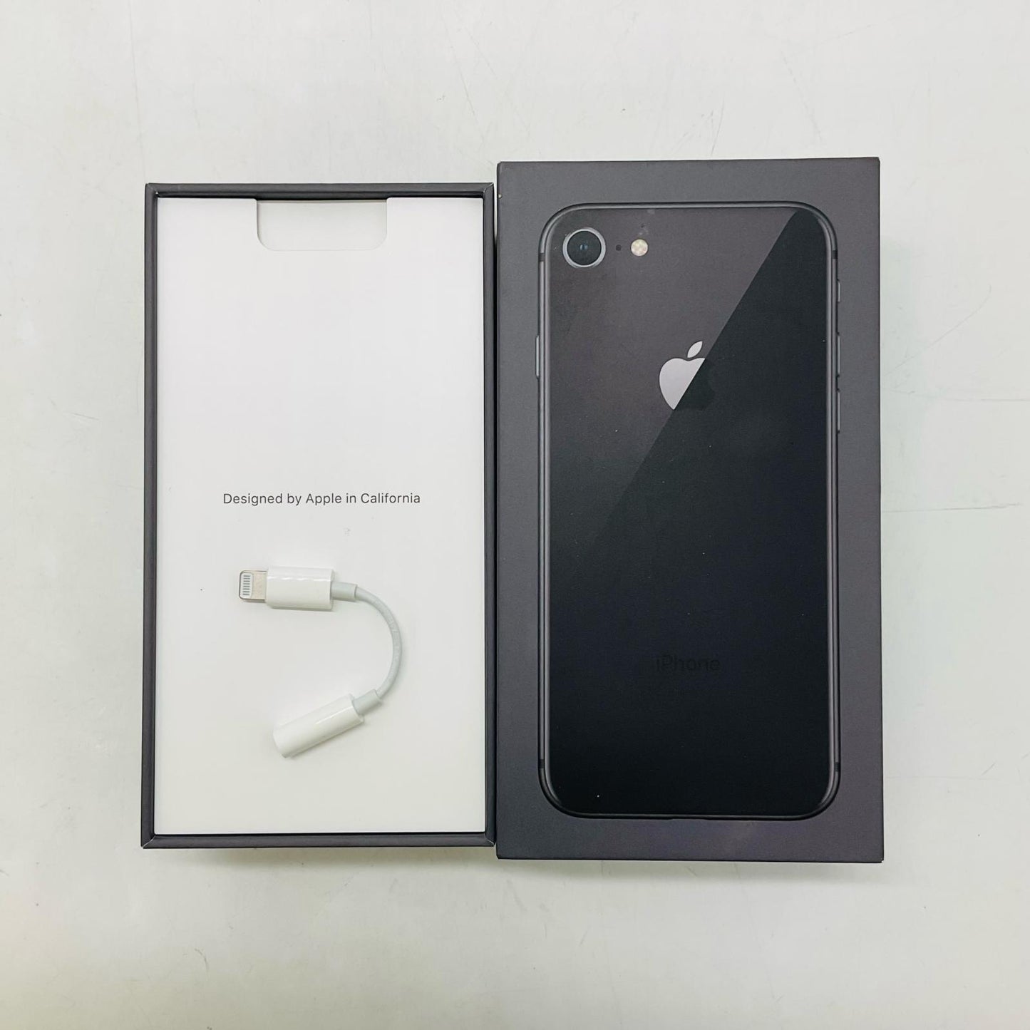 【全額返金保証】【最速発送】Apple iPhone iPhone 8 256GB スペースグレイ docomo 白ロム 美品 動作確認済 99%