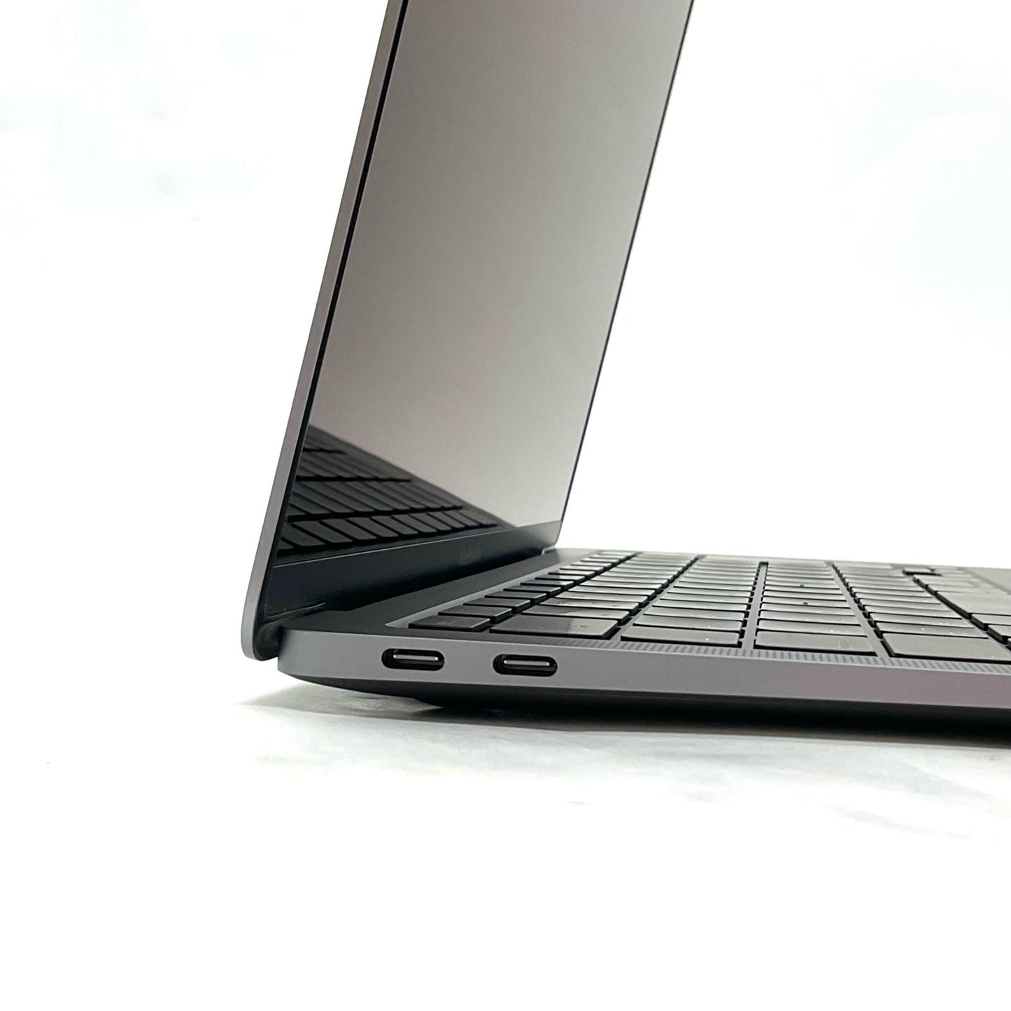 【全額返金保証】【最速発送】Apple MacBook Air 13.3インチ 2020 Core i3 1.1GHz 8GB 256GB スペースグレイ 87% 美品 動作確認済