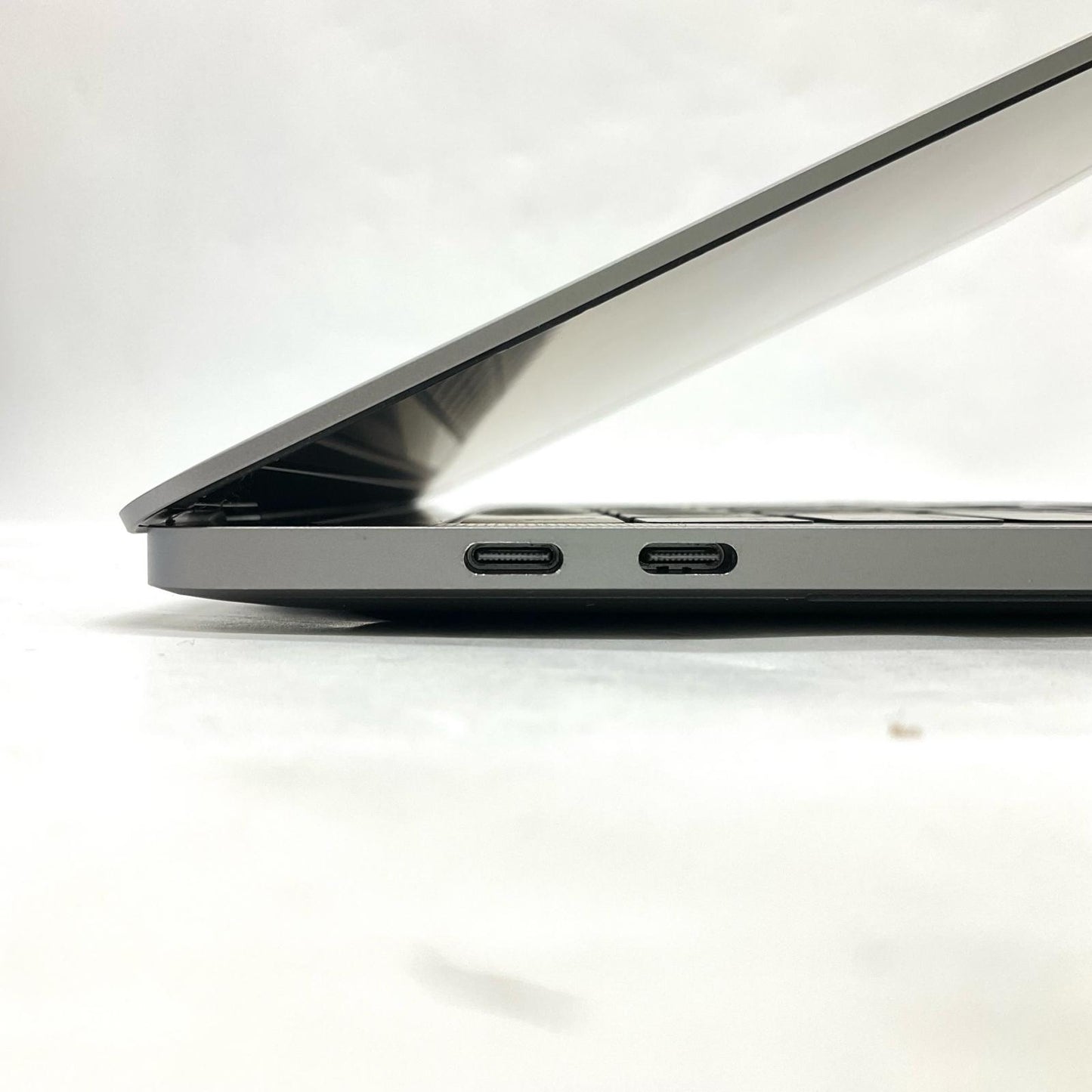 【最速発送】Apple MacBook Pro 13.3インチ 2016 Core i5 2.9GHz デュアルコア 16GB 512GB スペースグレイ 65%【難有】