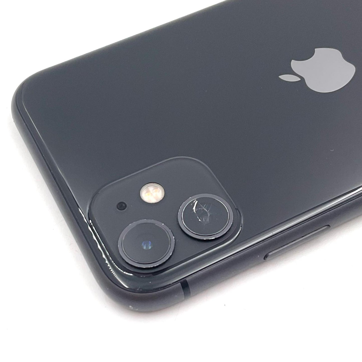 【全額返金保証】【最速発送】Apple iPhone iPhone 11 64GB ブラック au 白ロム 動作確認済 73%
