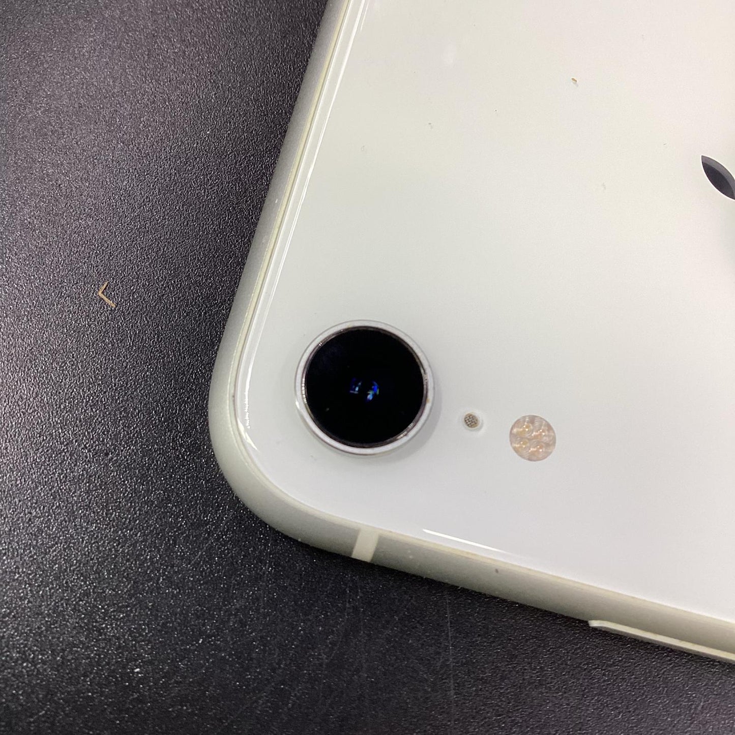 【最速発送】Apple iPhone iPhone XR 128GB ホワイト docomo 白ロム【難有】 79%