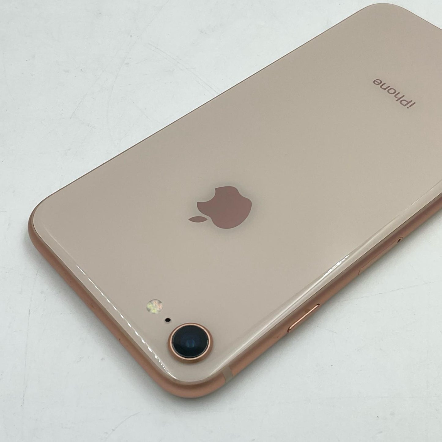 【全額返金保証】【最速発送】Apple iPhone iPhone 8 64GB ゴールド docomo 白ロム 美品 動作確認済 82%