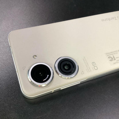 【全額返金保証】【最速発送】ASUS Zenfone 9 128GB ムーンライトホワイト mineo SIMフリー AI2202 白ロム 動作確認済