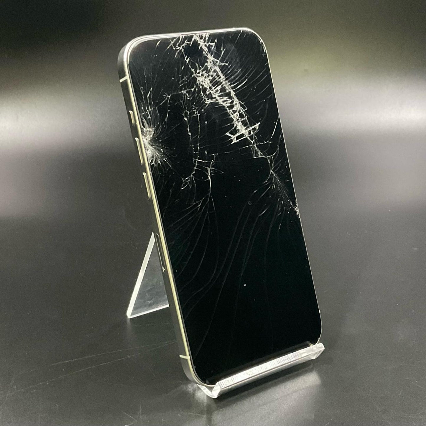 【最速発送】Apple iPhone iPhone 15 Pro 256GB ホワイトチタニウム SIMフリー 白ロム【難有】 86%