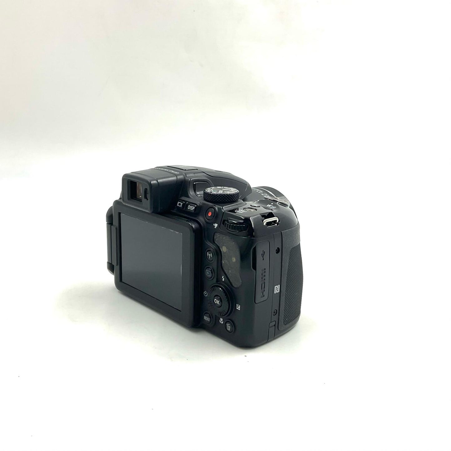 【全額返金保証】【最速発送】Nikon コンパクトデジタルカメラ COOLPIX P610 ﾌﾞﾗｯｸ 動作確認済
