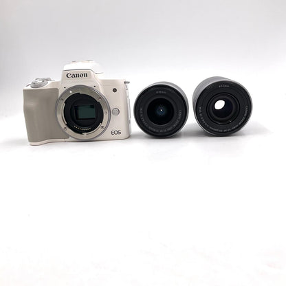 【全額返金保証】【最速発送】Canon デジタル一眼 EOS Kiss M ダブルズームキット [ホワイト] 美品 動作確認済