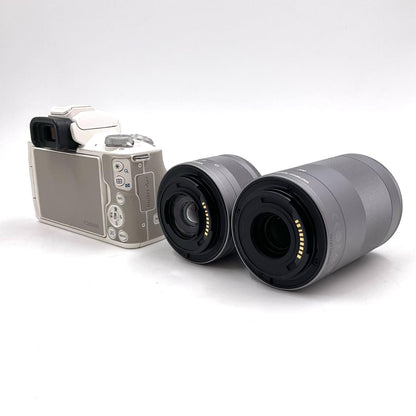 【全額返金保証】【最速発送】Canon デジタル一眼 EOS Kiss M ダブルズームキット [ホワイト] 美品 動作確認済