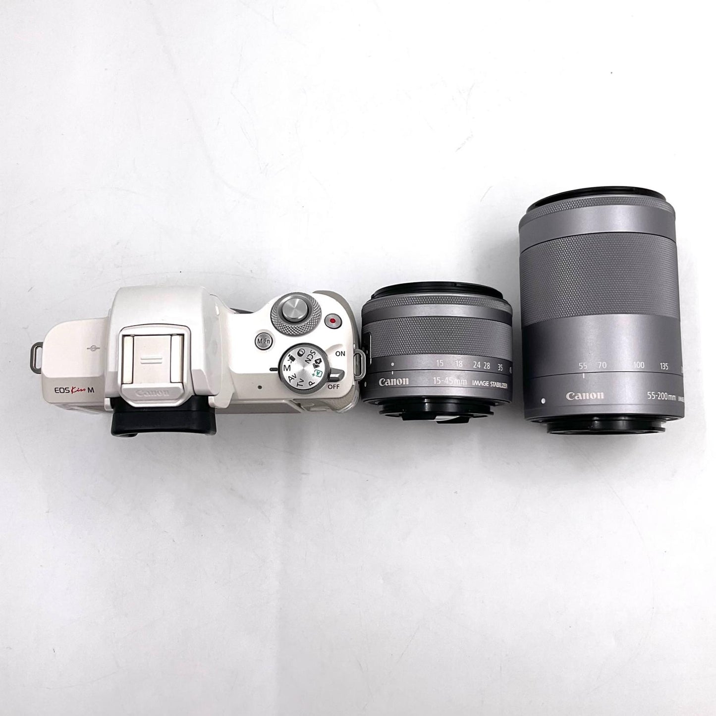 【全額返金保証】【最速発送】Canon デジタル一眼 EOS Kiss M ダブルズームキット [ホワイト] 美品 動作確認済