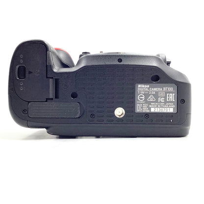 【全額返金保証】【最速発送】Nikon デジタル一眼 D7100 超美品 動作確認済