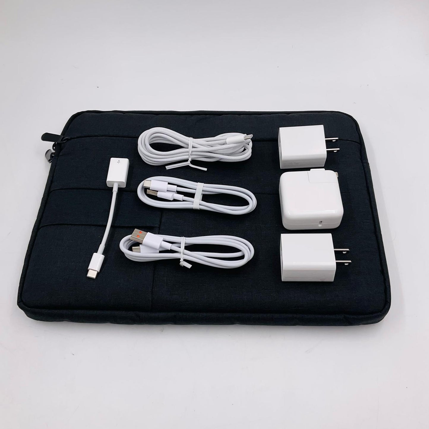 【全額返金保証】【最速発送】Apple MacBook Air 13.6インチ 2025 Apple M4 16GB 256GB シルバー 100% 美品 動作確認済