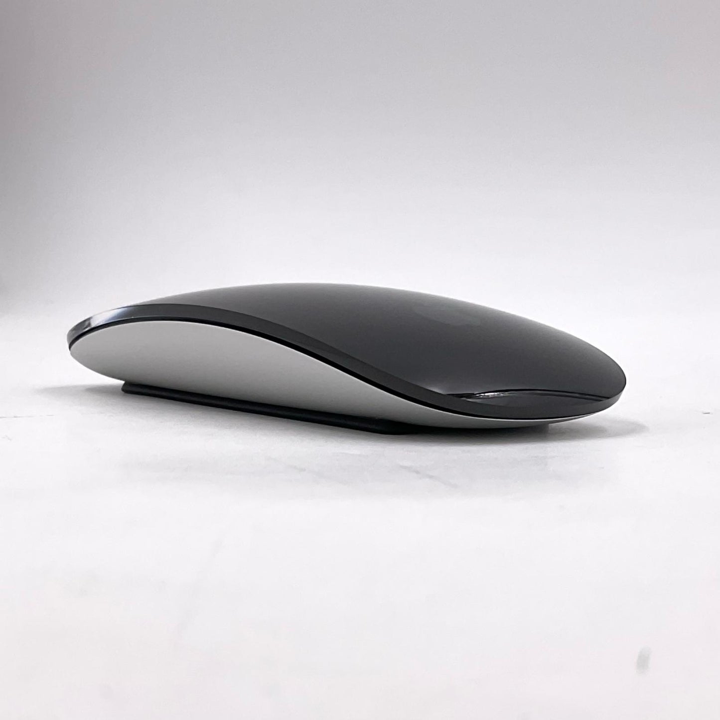 【全額返金保証】【最速発送】Apple Magic Mouse （USB-C）- ブラック A3204 美品 動作確認済