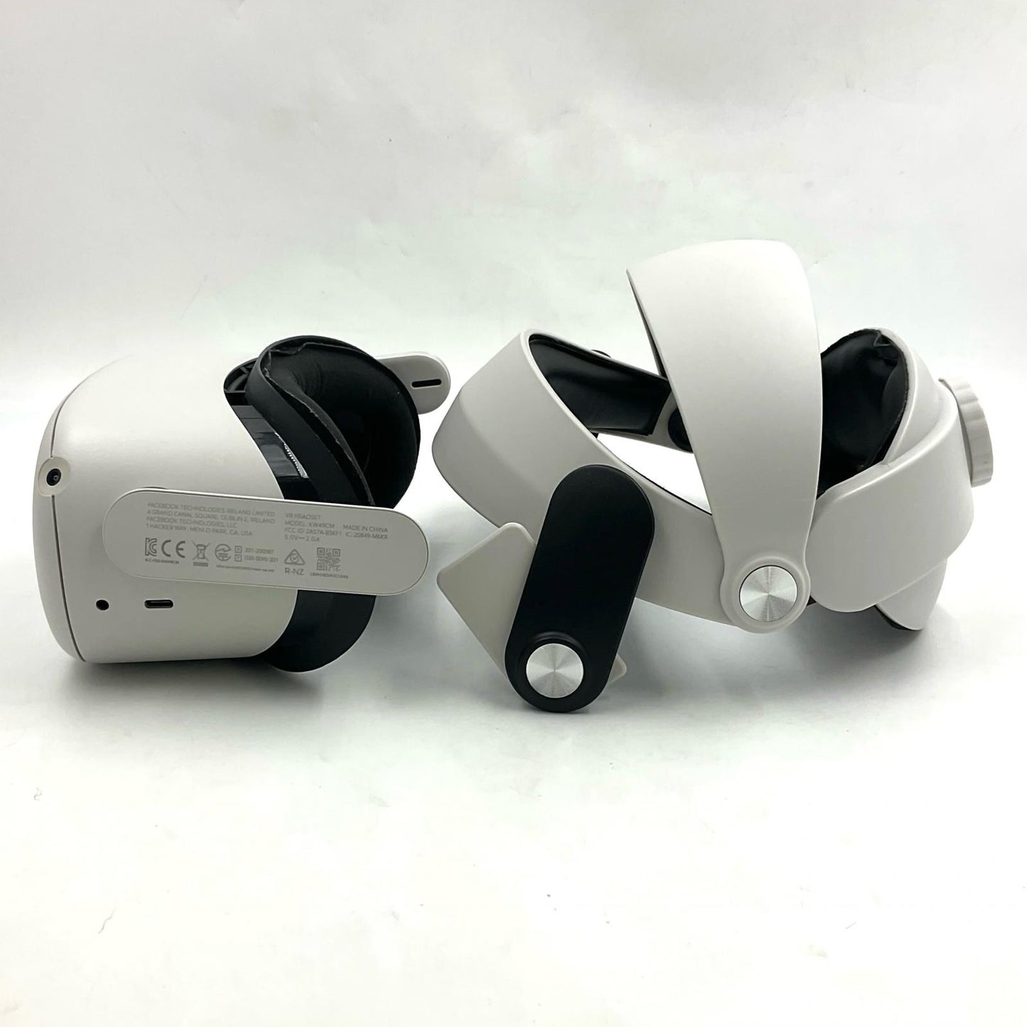 【全額返金保証】【最速発送】META Quest 2 VRヘッドセット KW49CM 美品 動作確認済